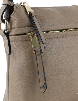 Crossbody bag Camel / Vegan Leather PV 3933 CML Milleni Ladies Fashion Crossbody Bag with Internal Pocket in Camel